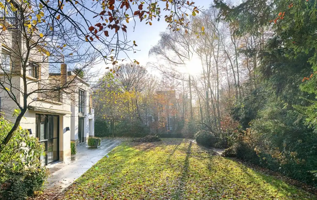 Exceptional Renovated Apartment in Exclusive Jardins De Babylone Estate