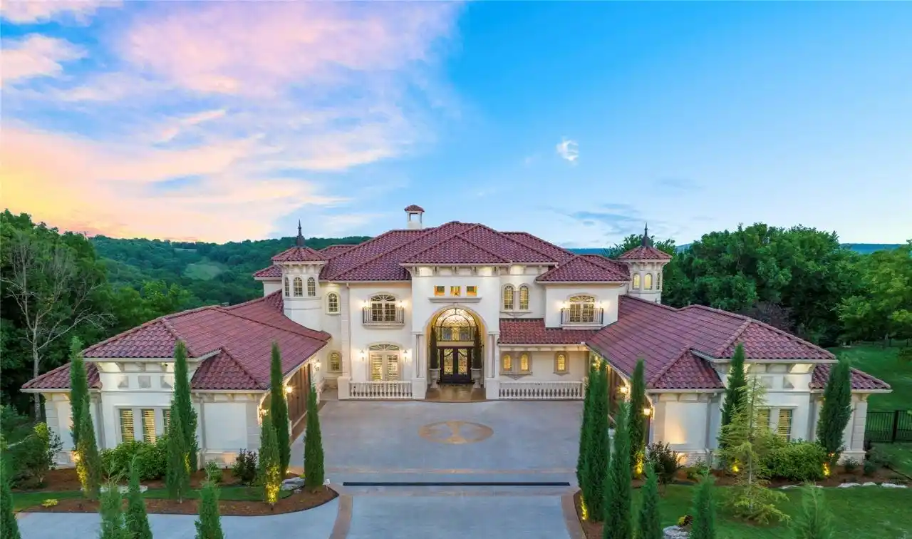 Extraordinary Estate in the Prestigious Bluffs at Stone Canyon