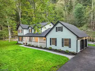 Beautifully Remodeled Custom Home on a Private Hillside