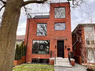 Toronto Version of a New York Industrial Soft Loft