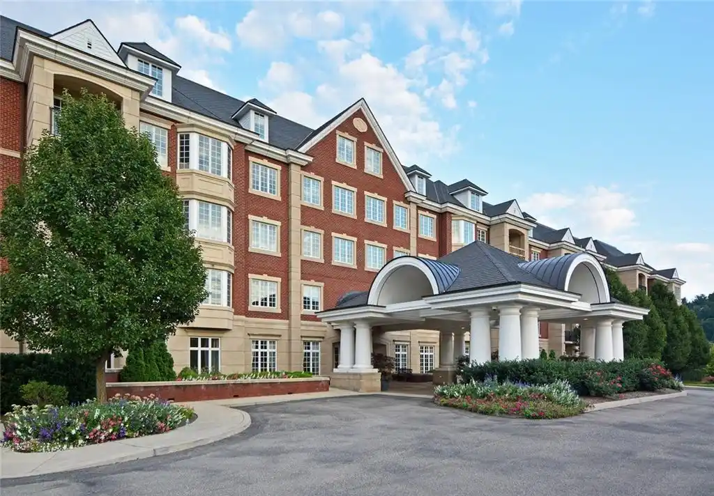 Luxury Living at Chapel Pointe