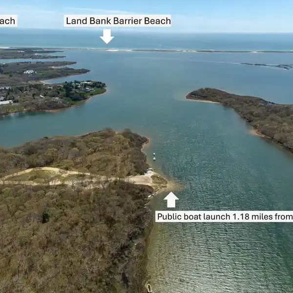 PRIVATE KATAMA RETREAT ON OVER THREE ACRES