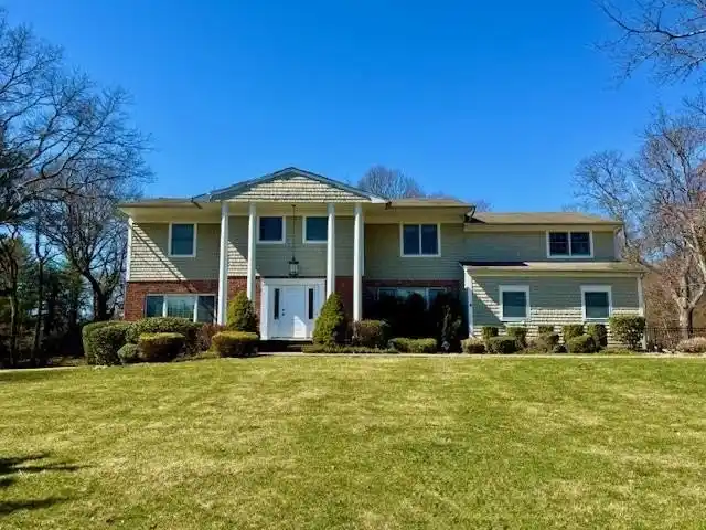 Center Hall Colonial in a Prime Laurel Hollow Location