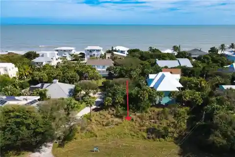 Corner Lot in the Exclusive Summerplace Area