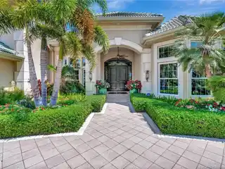 Perfect Blend of Elegance of Comfort