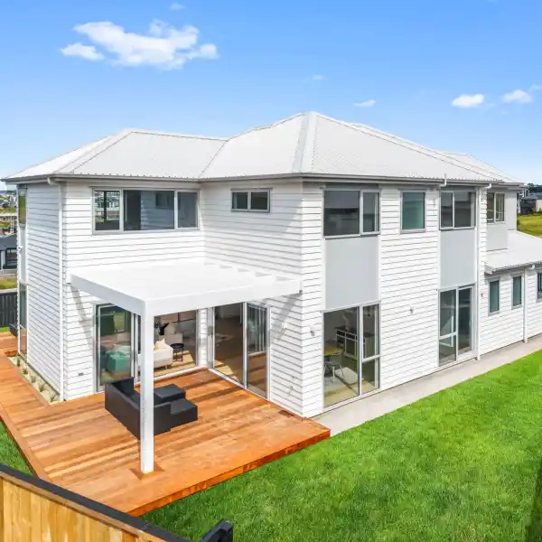 TRULY EXCEPTIONAL RESIDENCE IN EXCLUSIVE COASTAL COMMUNITY