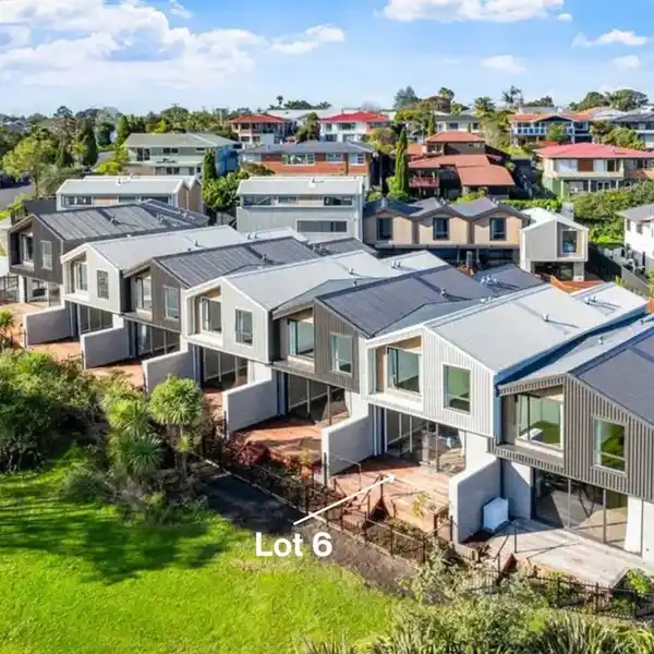 EXCEPTIONAL OPPORTUNITY ON CRESCENT BEACH