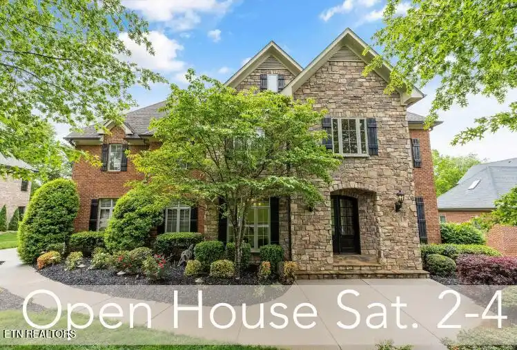 Lovely Home in Sought-after Whittington Creek