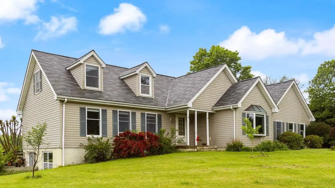Farm-ready Retreat with Modern Comforts