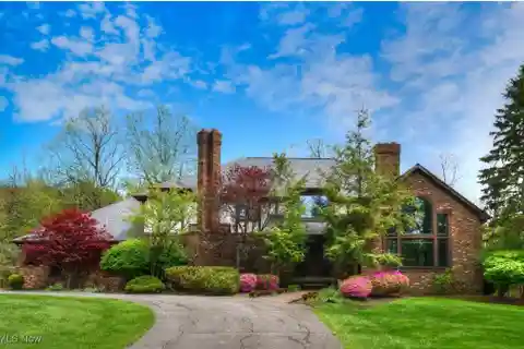 Fabulous Transitional Home