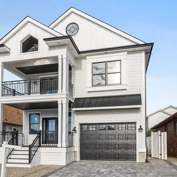 NEW CONSTRUCTION ELEGANCE WITH EXCEPTIONAL MILLWORK