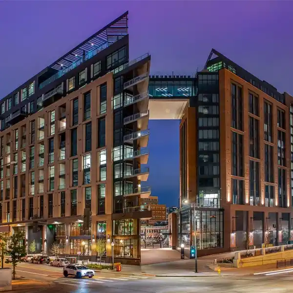 ULTIMATE DESIGNER RESIDENCE AT MCGREGOR SQUARE