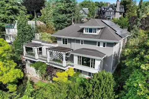 Timeless Architecture with Modern Vision