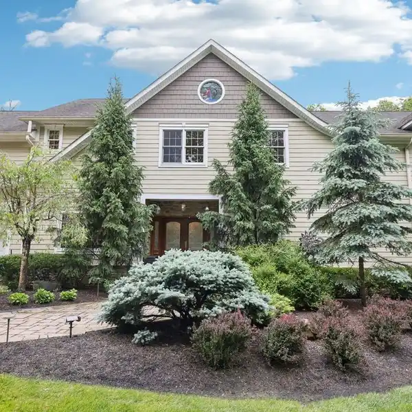 CUSTOM ENERGY-EFFICIENT COLONIAL