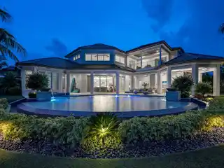 Exclusive Estate Property in Miromar Lakes
