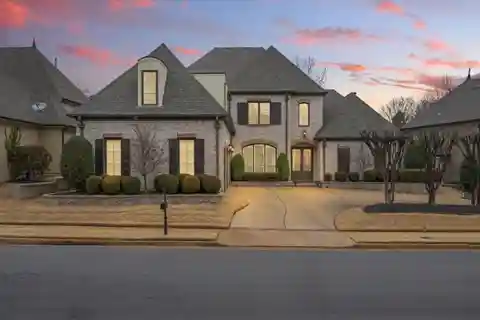 Exquisite Custom Home in Memphis National Golf Club