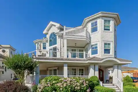 Summer Haven Steps to the Beach