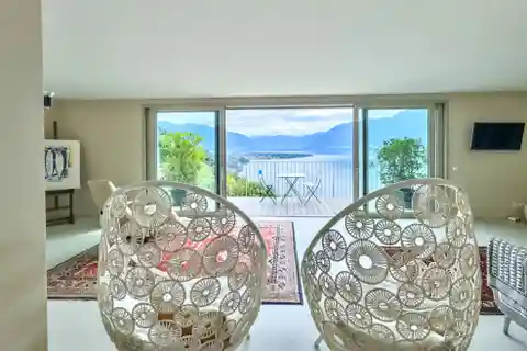 Two-Family Villa with Breathtaking Lake Views