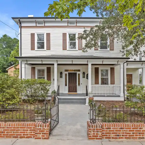 INCREDIBLE PROPERTY WITH ENDLESS POTENTIAL