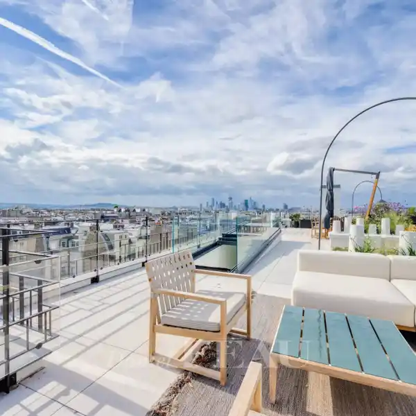 EXCEPTIONAL TRIPLEX APARTMENT