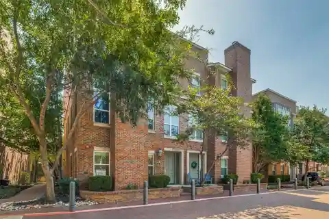 Stunning Corner Townhome in the Heart of Dallas