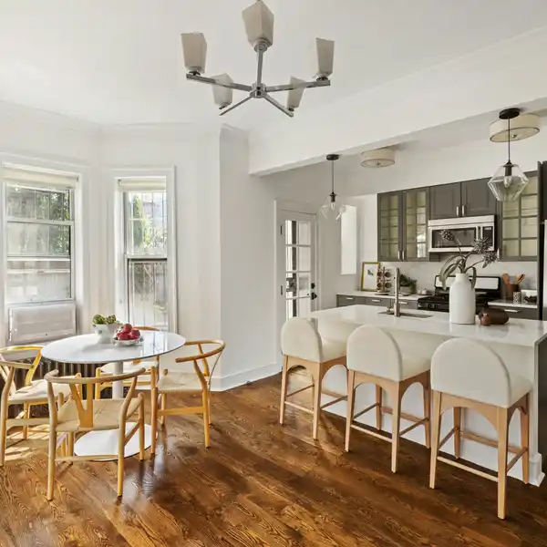 IMPRESSIVELY SCALED AND SUN-DRENCHED HOME