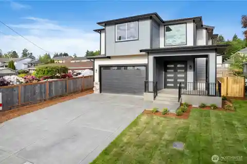 Newly Built Open-Concept Home