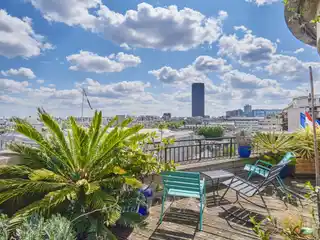 Bright Apartment with Expansive Private Terrace