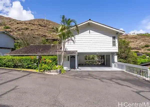 INCREDIBLE LOCATION IN KALANI IKI ESTATES