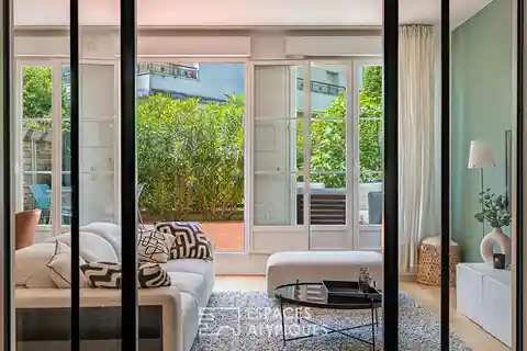 Peaceful Contemporary Townhouse