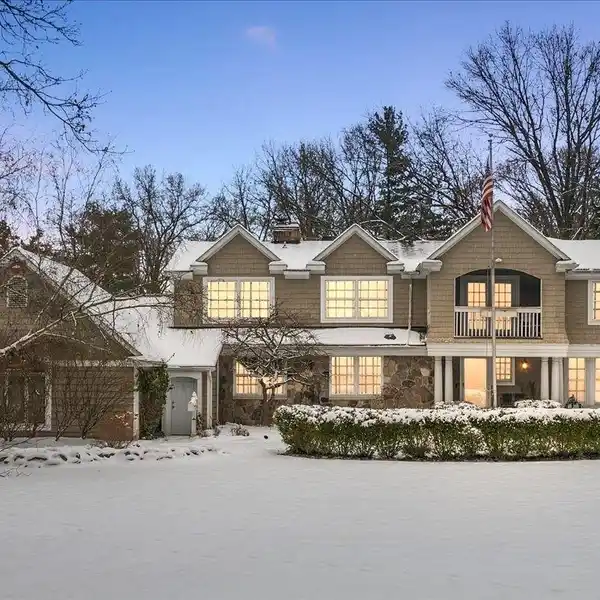 TIMELESS APPEAL IN AN EXTRAORDINARY SETTING
