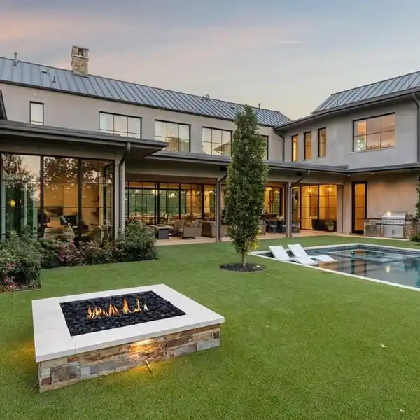 CONTEMPORARY MASTERPIECE IN QUAIL HOLLOW