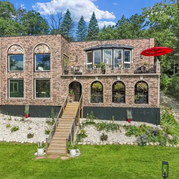 EXQUISITE MILL LAKE HOME WITH SERENE PRIVACY