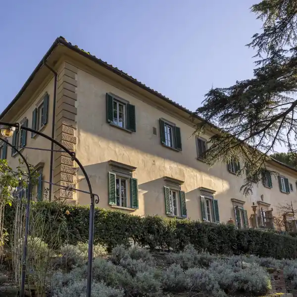 15TH CENTURY VILLA NEAR THE CENTER OF FLORENCE