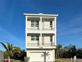 The Pinnacle of Coastal Living