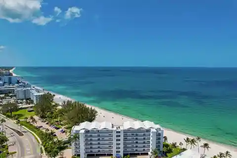 Fully Renovated Beachfront Gem in the Moorings