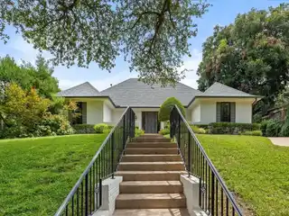 Easy Living with an Elegant Feel