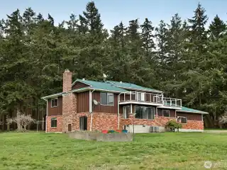 Seamless Indoor-outdoor Connection