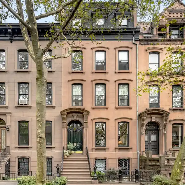 HISTORIC HEIGHTS TOWNHOUSE