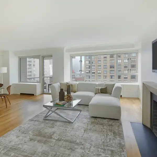 COVETED HIGH-FLOOR TWO BEDROOM HOME AT MANHATTAN HOUSE
