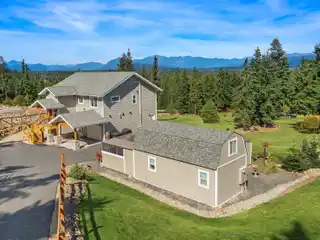 Beautifully Crafted Home with Guest Cabin