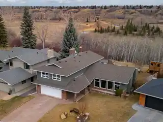 Beautifully Renovated Home in the Lake Community of Midnapore