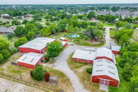 Equestrian Property in Desirable Location