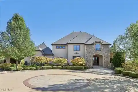 Exquisite Home in a Serene Setting