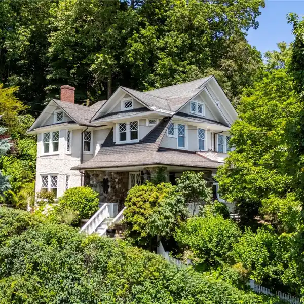 DUAL HOMES WITH STUNNING HUDSON RIVER VIEWS