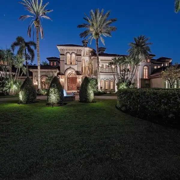 PALATIAL ESTATE WITHOUT EQUAL