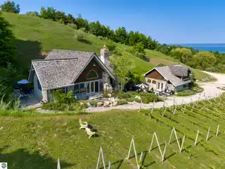 Willow Winery & Vineyard