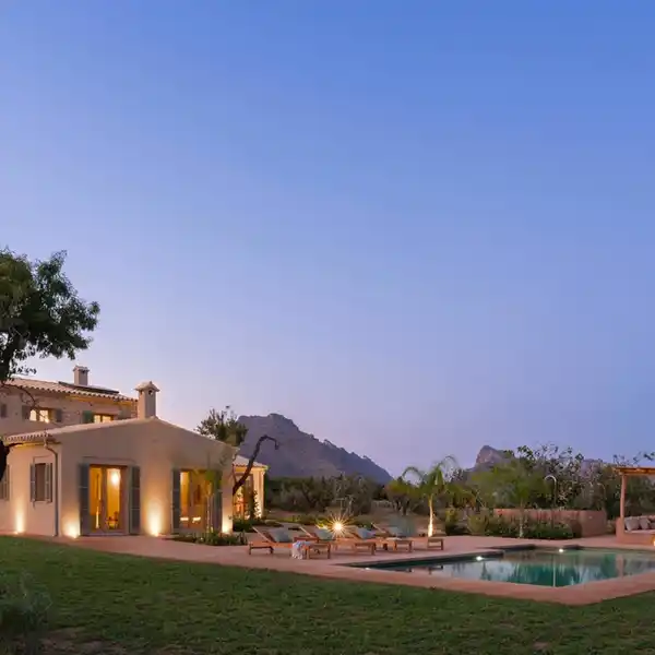 EXCELLENT NEWLY BUILT FINCA