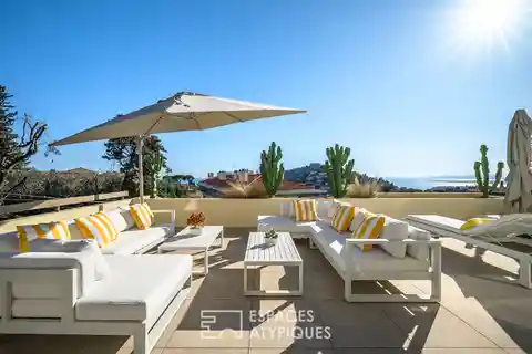 Rare Duplex Retreat Overlooking the Mediterranean