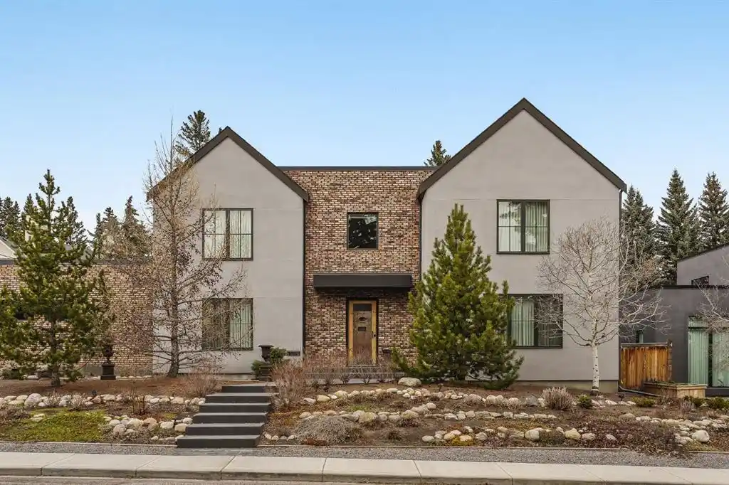 Exceptional Estate Home in Upper Mount Royal